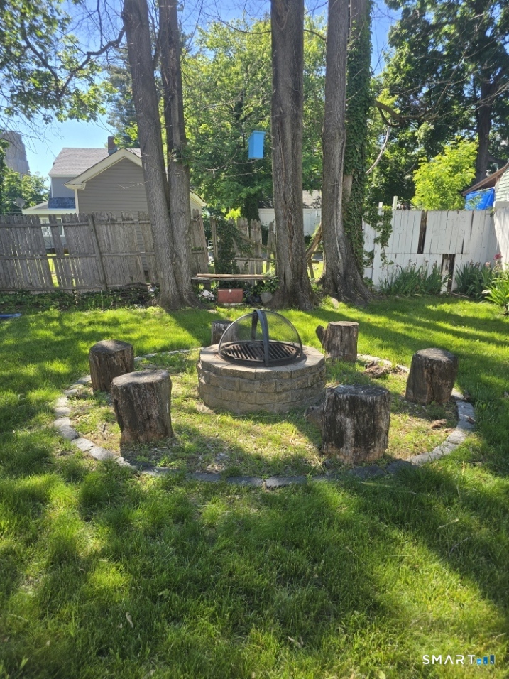 197 Ridgefield Street Hartford, CT 06112 - Photo 4 of 23 Fire Pit Area