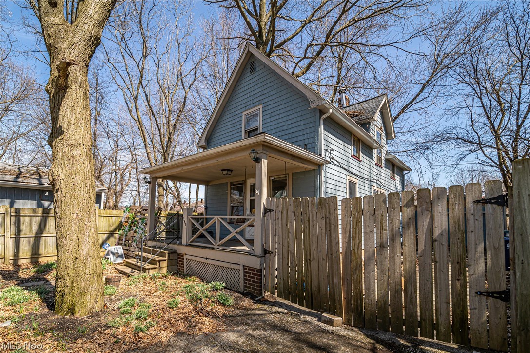 947 Woodview Road Cleveland, OH 44121 - Photo 25 of 27