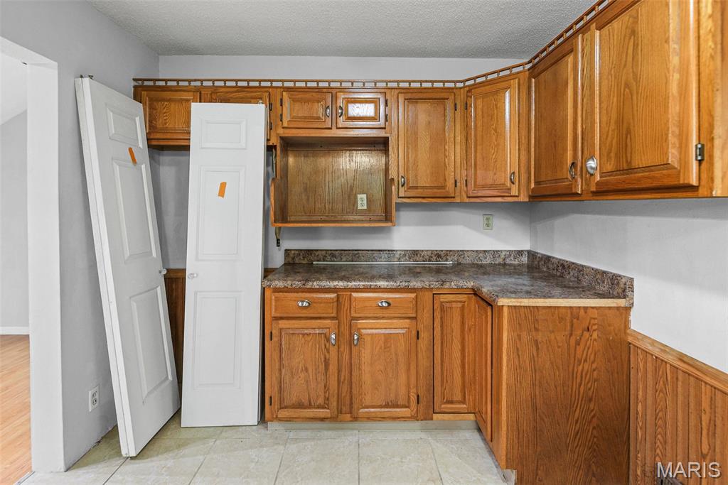 308 Carlyle Avenue Belleville, IL 62221 - Photo 21 of 33