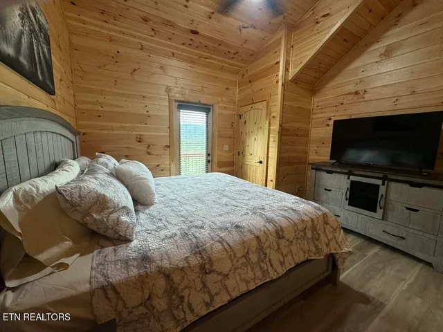 $2,750,000 | 5 Caney Creek, Pigeon Forge, TN 37863