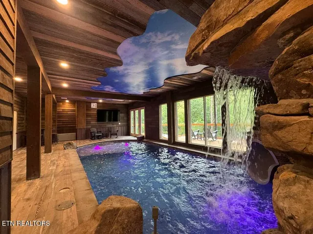 $2,750,000 | 5 Caney Creek, Pigeon Forge, TN 37863