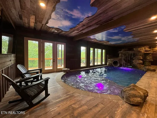 $2,750,000 | 5 Caney Creek, Pigeon Forge, TN 37863