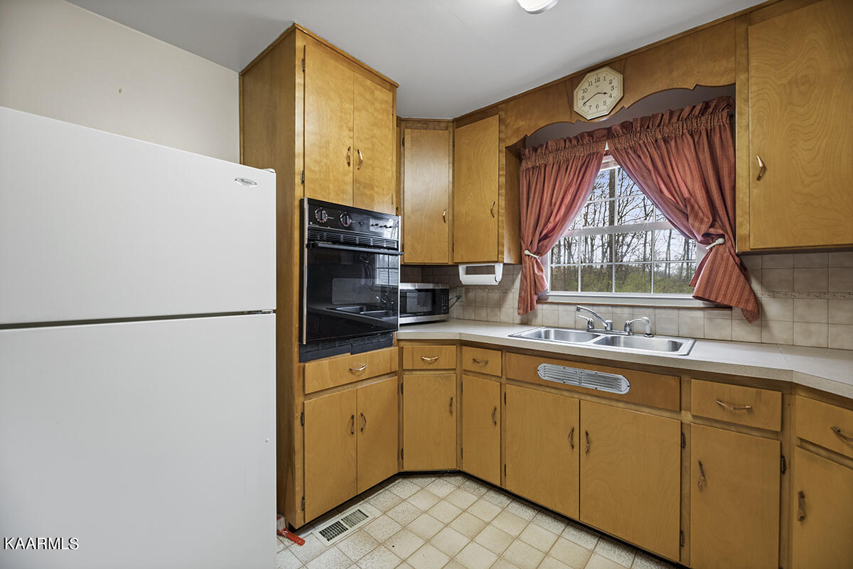 7108 Rising Road Knoxville, TN 37924 - Photo 18 of 22 DSC_4227