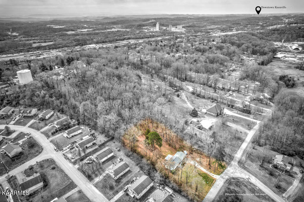 7108 Rising Road Knoxville, TN 37924 - Photo 10 of 22 220315Rsng7108.71-3