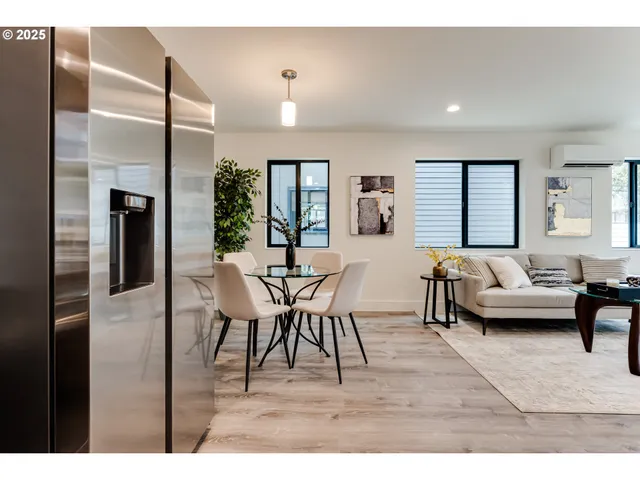 $350,000 | 9 North Monroe Street, Unit D, Eugene, OR 97402