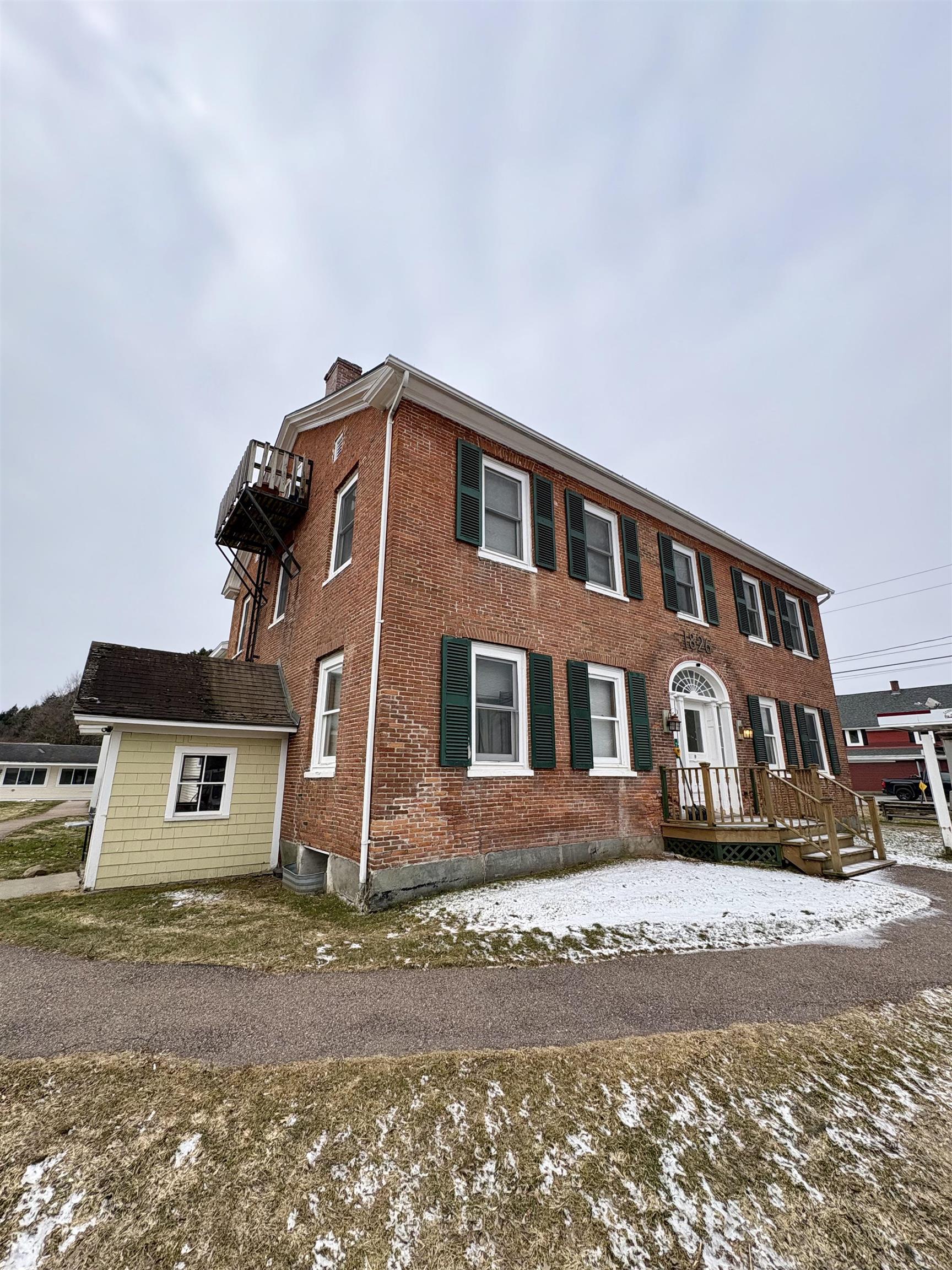 71 South Main Street Cambridge, VT 05444 - Photo 4 of 48