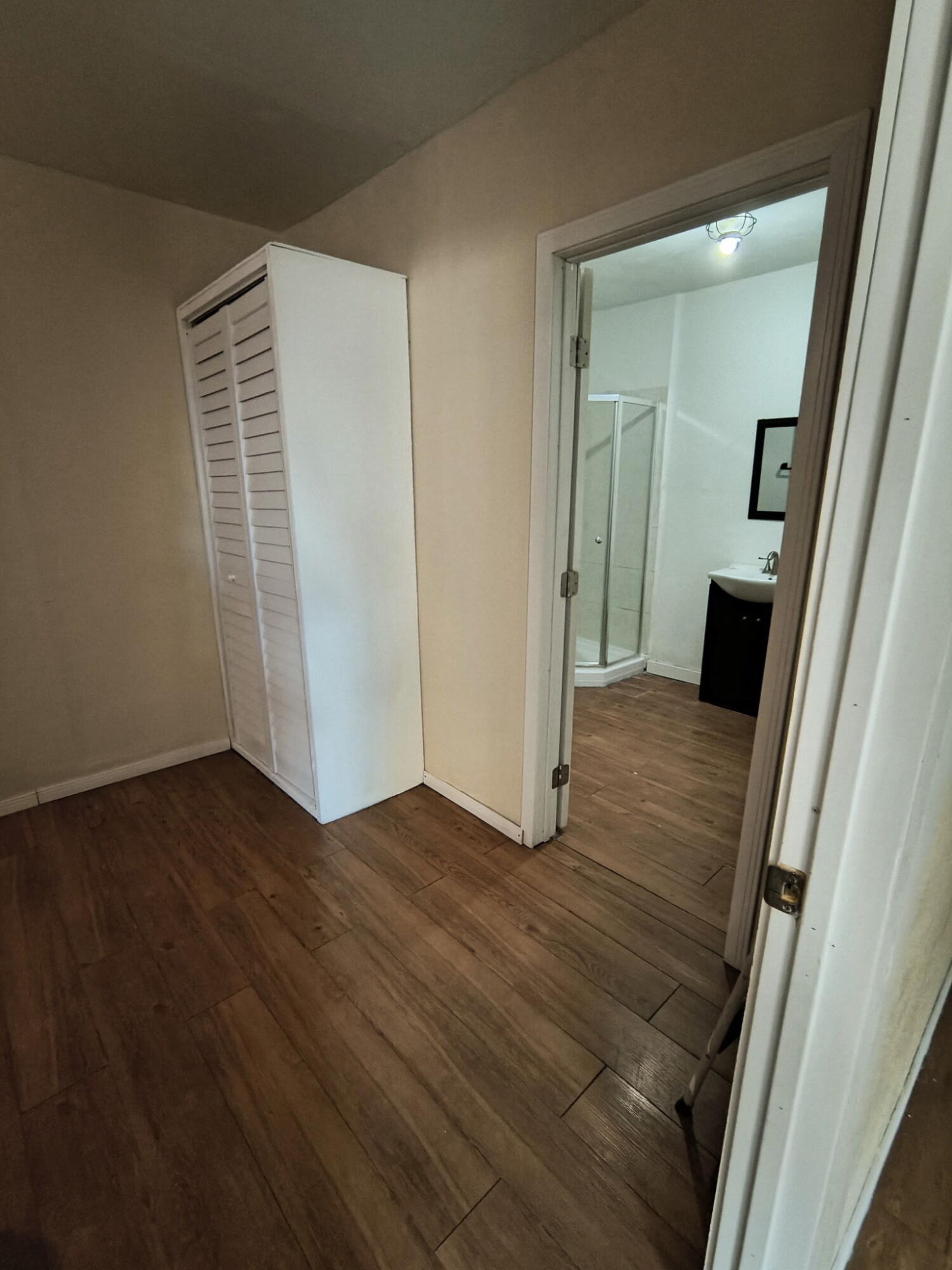 45435 Elm Street, Unit STUDIO Indio, CA 92201 - Photo 6 of 9 picture into bathroom