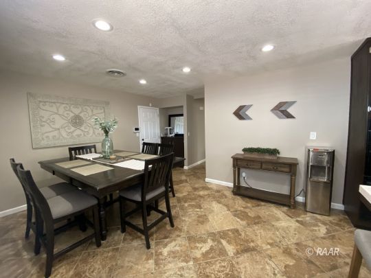 305 Peg Street Ridgecrest, CA 93555 - Photo 7 of 28