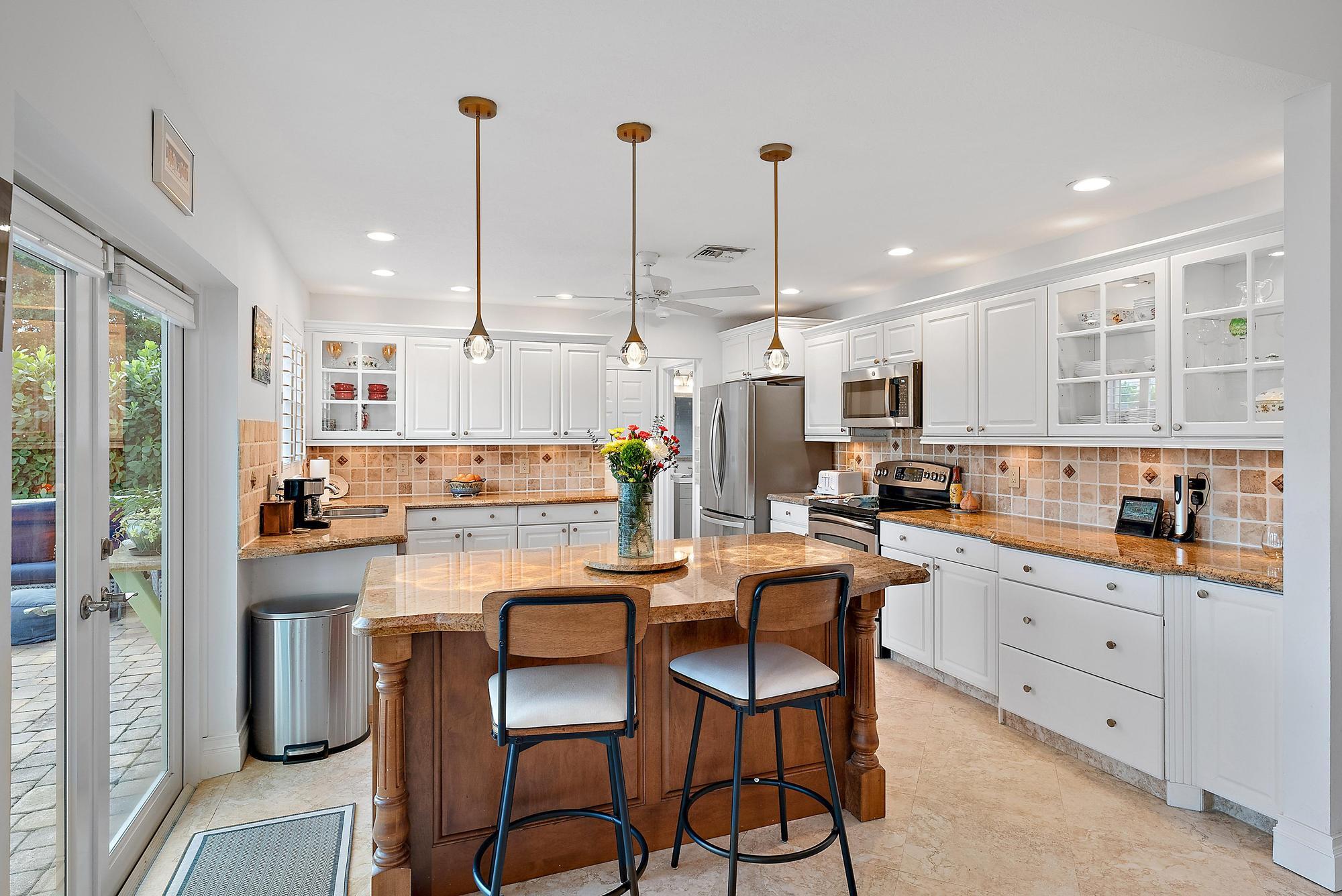 149 Stonebriar Boulevard Jupiter, FL 33458 - Photo 8 of 42 Kitchen