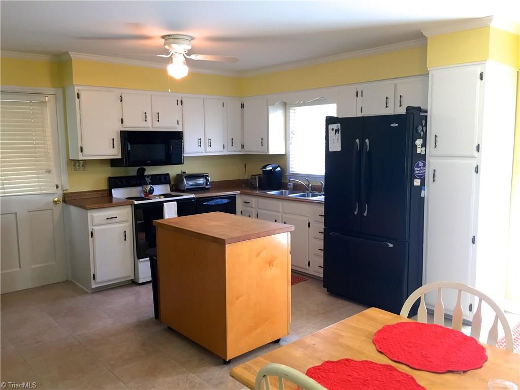1705 Pleasant Ridge Road Greensboro, NC 27409 - Photo 4 of 16 Gallery Image 4