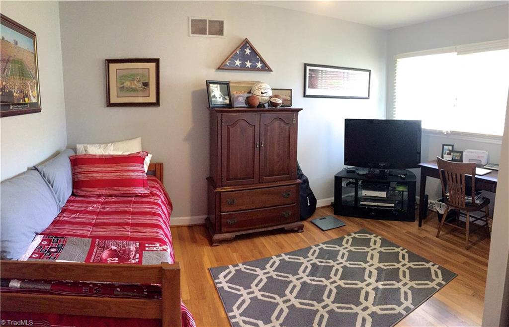 1705 Pleasant Ridge Road Greensboro, NC 27409 - Photo 9 of 16 Gallery Image 9