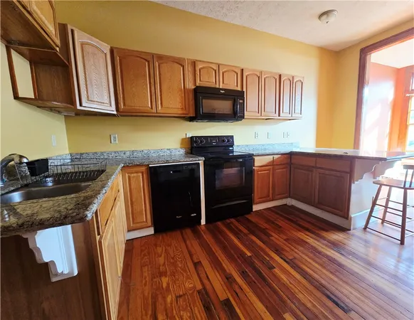 $1,200 | 494 Exchange Street, Geneva City, NY 14456