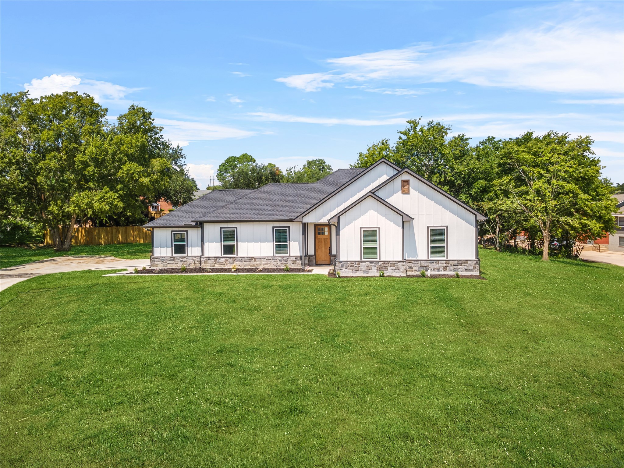 2315 Progress Drive Brenham, TX 77833 - Photo 1 of 33