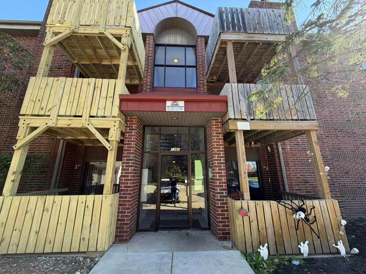 1360 Brook Street, Unit F St. Charles, IL 60174 - Photo 2 of 18 a view of outdoor space and barbecue grill