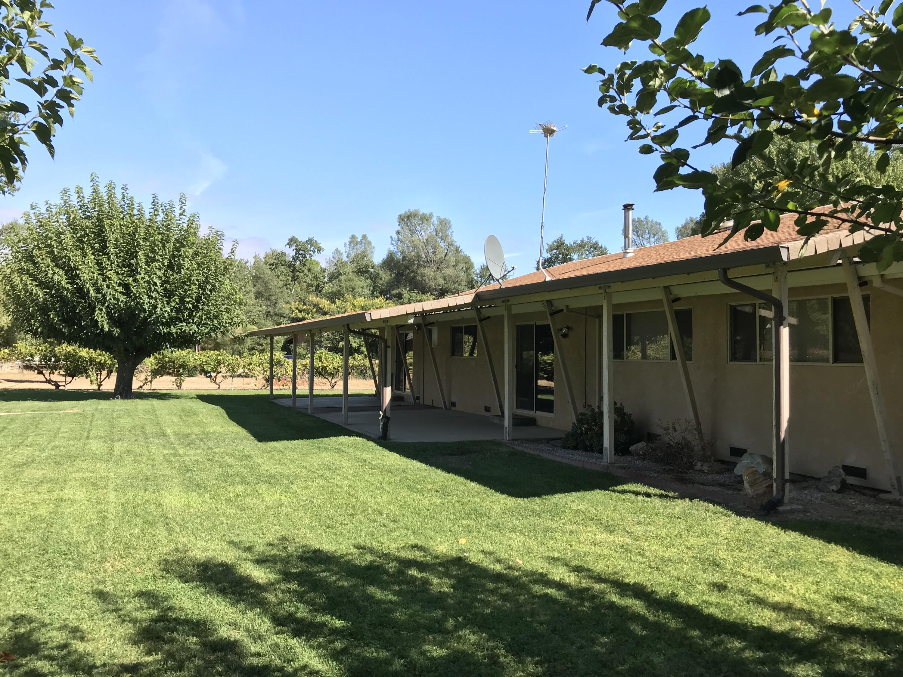 21990 Stone Meadows Road Palo Cedro, CA 96073 - Photo 3 of 26 Covered Patio