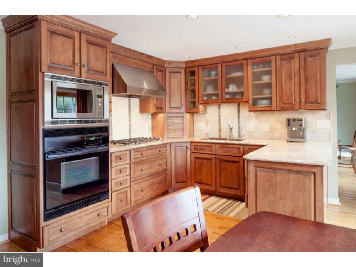 534 Gulph Road Wayne, PA 19087 - Photo 7 of 16 Kitchen