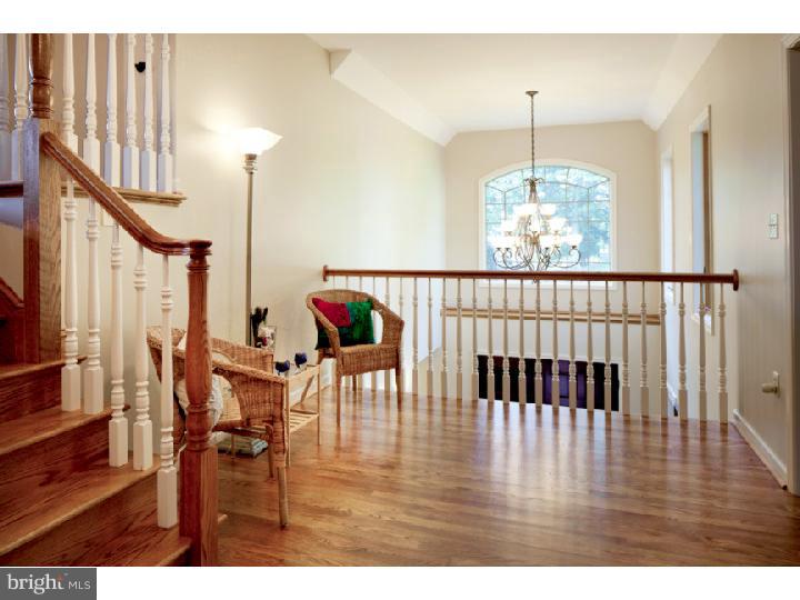 534 Gulph Road Wayne, PA 19087 - Photo 9 of 16 Hallway