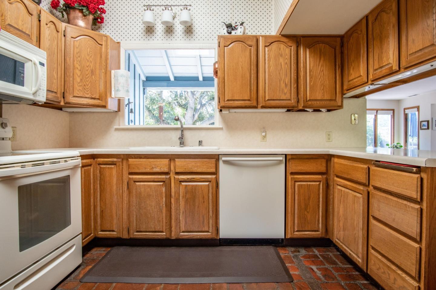 2 Holman Road Carmel Valley, CA 93924 - Photo 8 of 28 Gallery Image 8