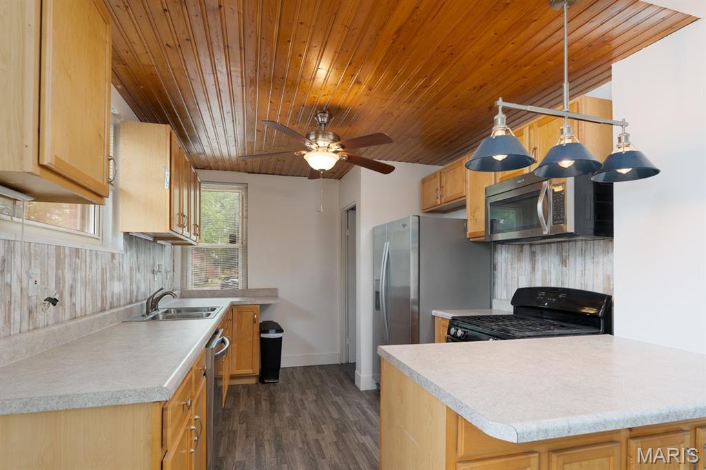 100 West 3rd Street Hartford, IL 62048 - Photo 22 of 38