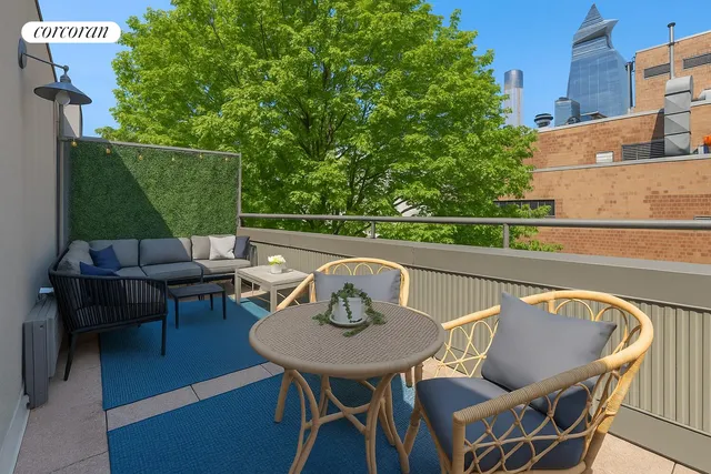 $2,395,000 | 443 West 24th Street, Unit G | Chelsea