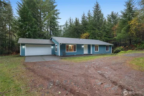 $400,000 | 2261 East Phillips Lake Loop Road, Shelton, WA 98584