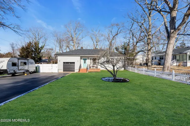 $2,700 | 242 Pennsylvania Avenue, Pine Beach, NJ 08741