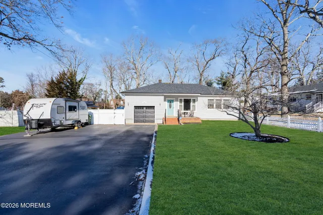 $2,700 | 242 Pennsylvania Avenue, Pine Beach, NJ 08741