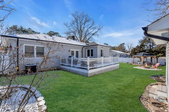 $2,700 | 242 Pennsylvania Avenue, Pine Beach, NJ 08741