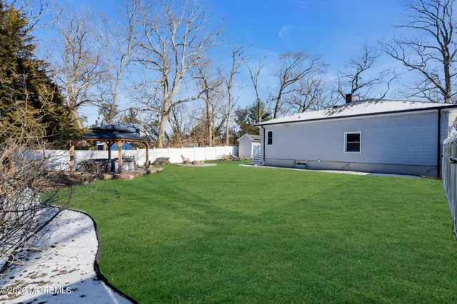 $2,700 | 242 Pennsylvania Avenue, Pine Beach, NJ 08741