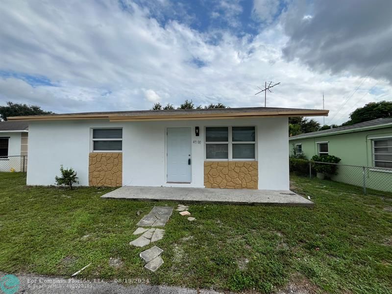 West Park West Park, FL 33023 - Photo 2 of 21