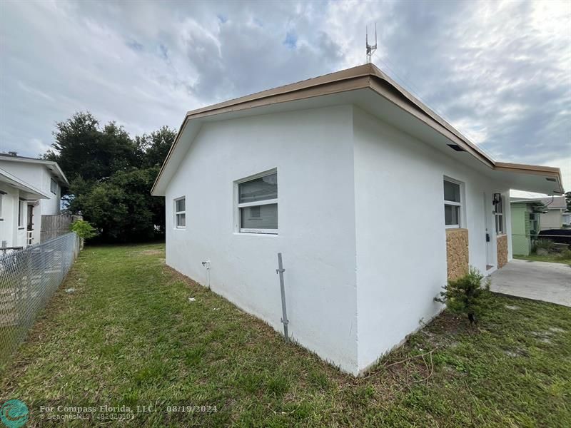 West Park West Park, FL 33023 - Photo 3 of 21