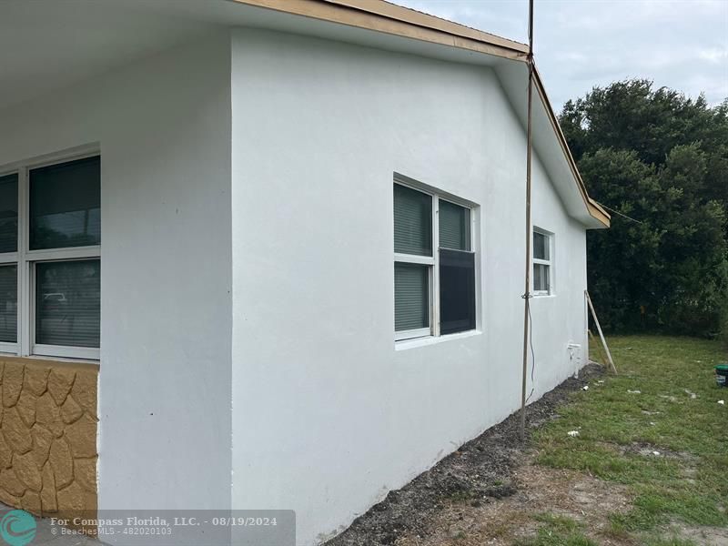 West Park West Park, FL 33023 - Photo 5 of 21