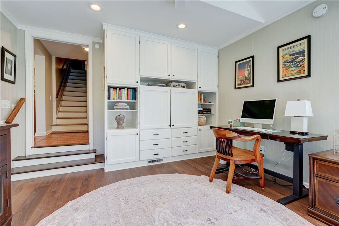 295 Fisher Road Pittsford, NY 14534 - Photo 21 of 50