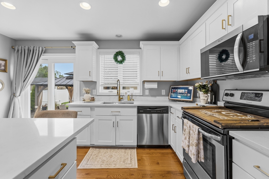 127 Middlesex Street Fall River, MA 02723 - Photo 8 of 38