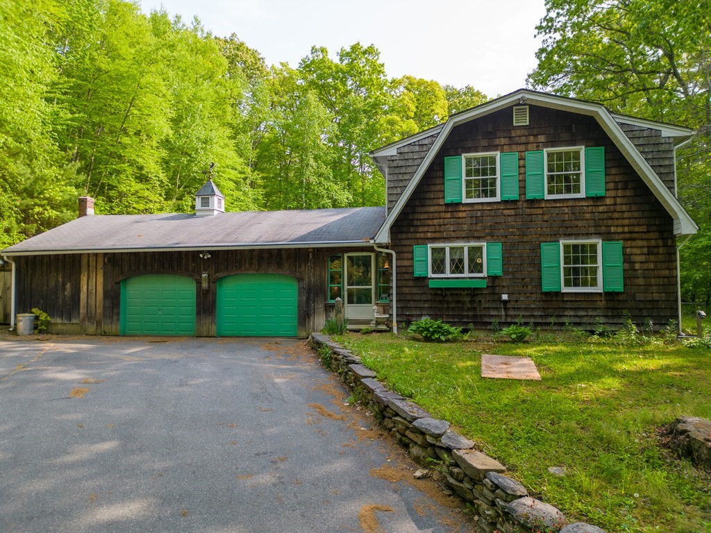 44 Davis Road West Brookfield, MA 01585 - Photo 1 of 42 Gallery Image 1