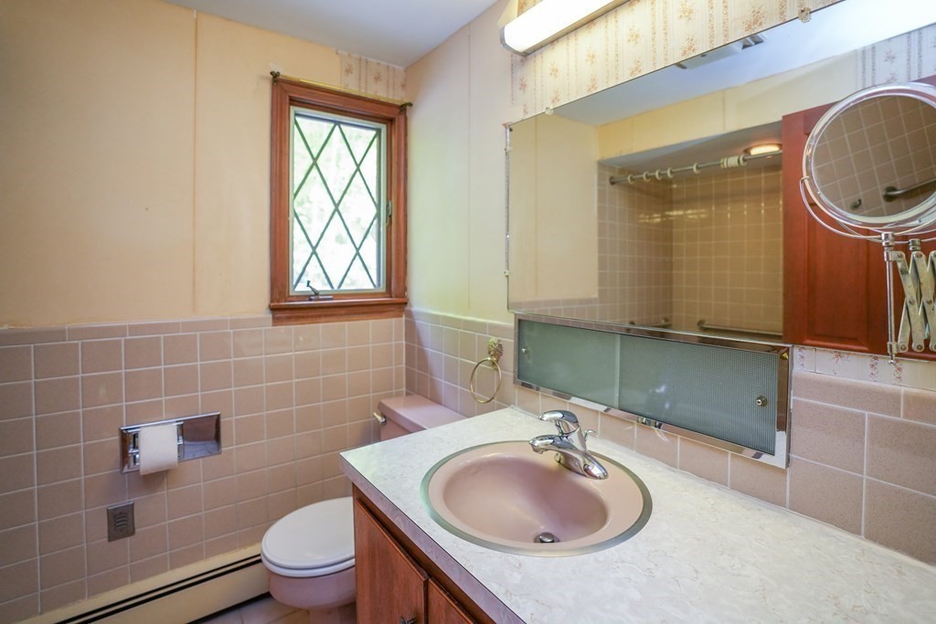 44 Davis Road West Brookfield, MA 01585 - Photo 24 of 42 Gallery Image 24