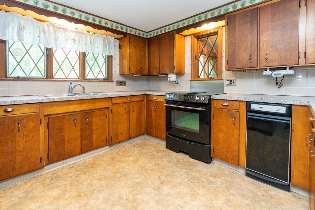 44 Davis Road West Brookfield, MA 01585 - Photo 27 of 42 Gallery Image 27