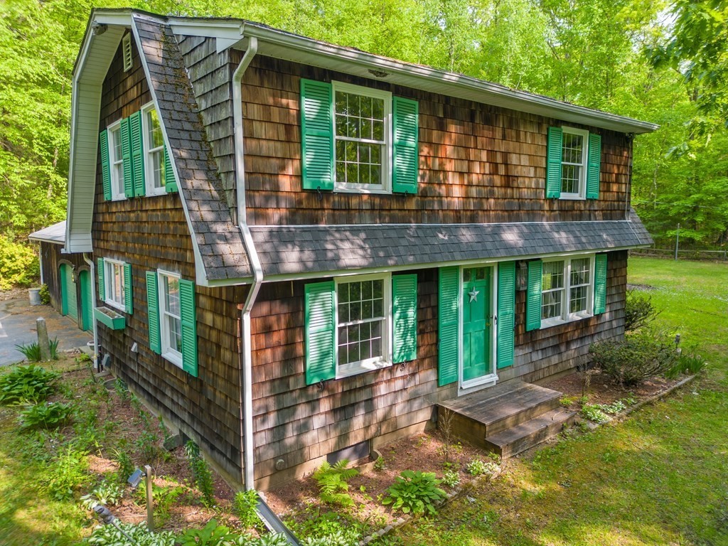 44 Davis Road West Brookfield, MA 01585 - Photo 3 of 42 Gallery Image 3
