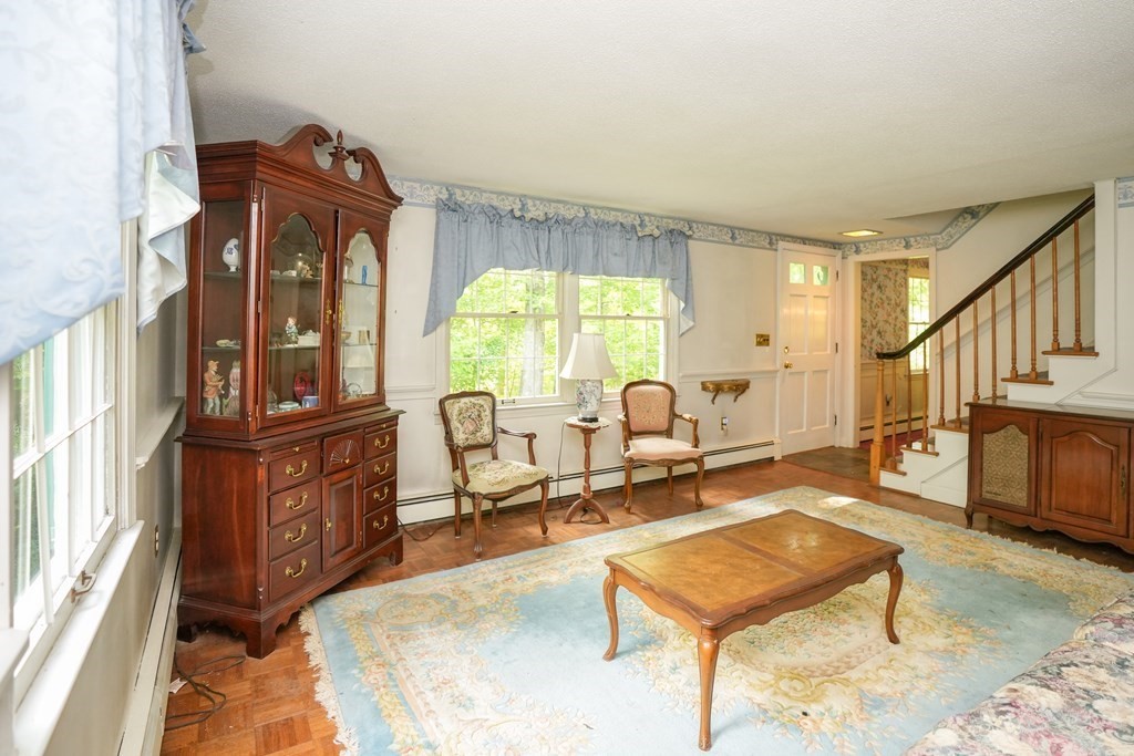 44 Davis Road West Brookfield, MA 01585 - Photo 8 of 42 Gallery Image 8