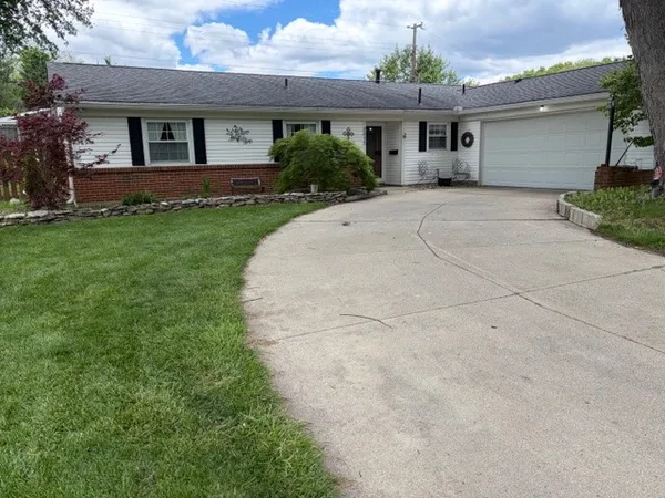 $339,000 | 2415 Tennyson Drive, Bellbrook, OH 45305