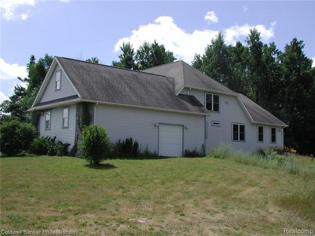 151 West Norway Lake Road Lapeer, MI 48446 - Photo 12 of 46 P1010044.JPG