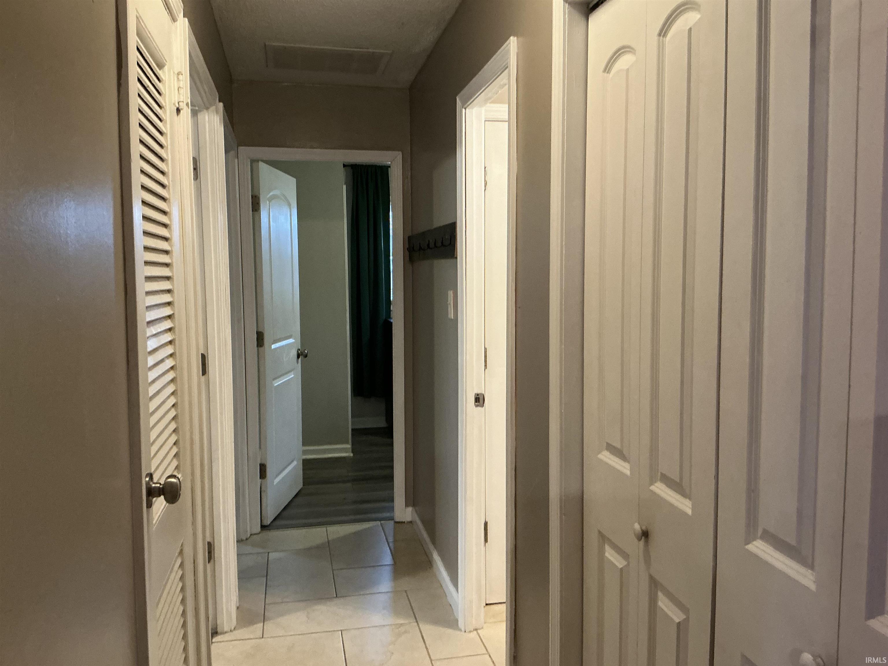 307 West Mill Road Evansville, IN 47710 - Photo 14 of 19