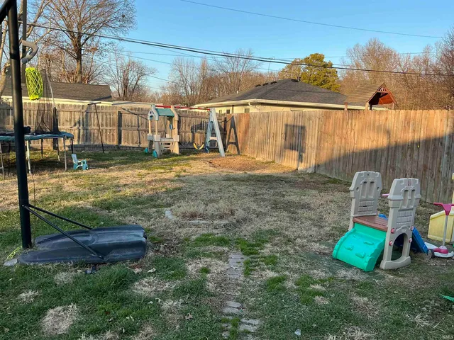 $164,900 | 307 West Mill Road, Evansville, IN 47710