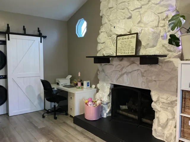 $164,900 | 307 West Mill Road, Evansville, IN 47710