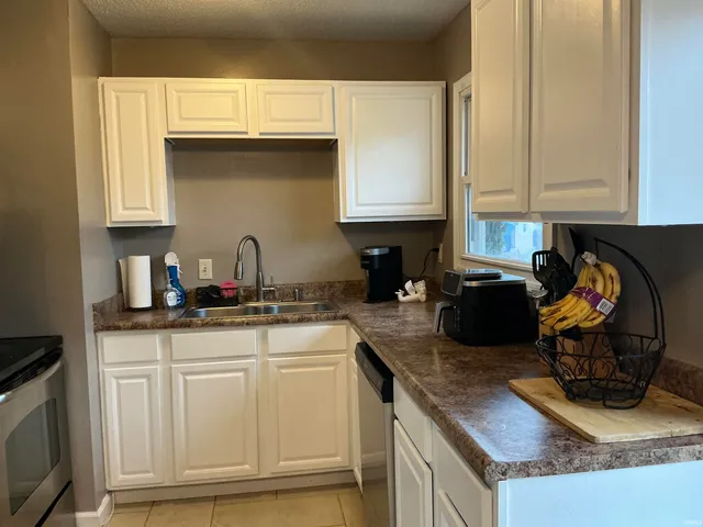 $164,900 | 307 West Mill Road, Evansville, IN 47710