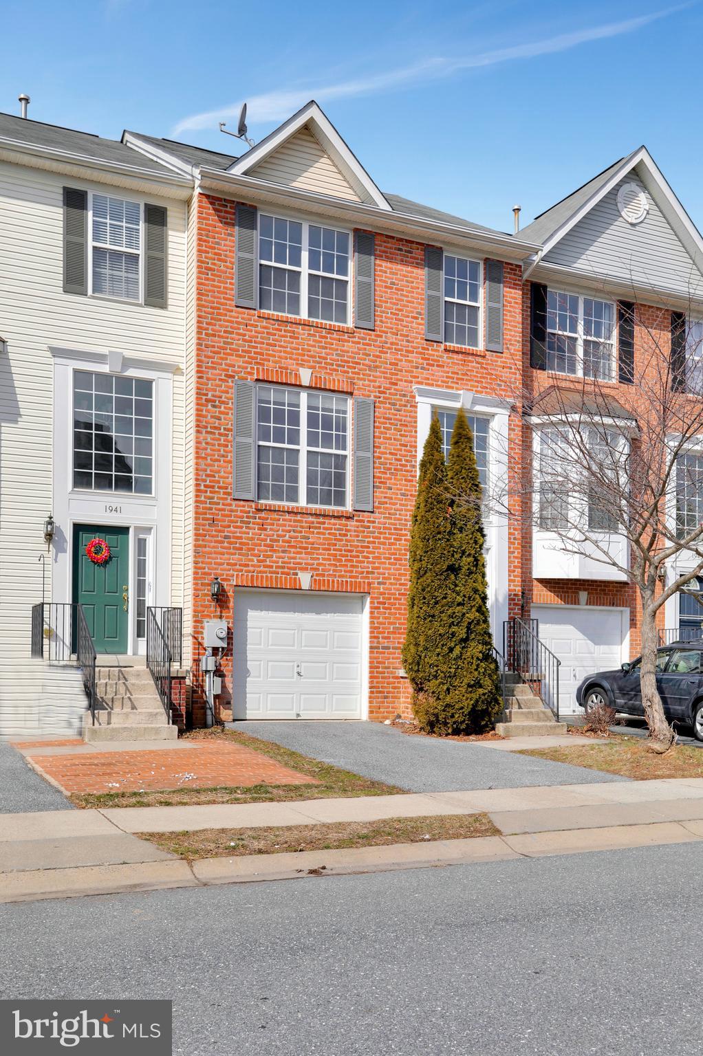 1943 Fieldstone Way Frederick, MD 21702 - Photo 2 of 47 Gallery Image 2