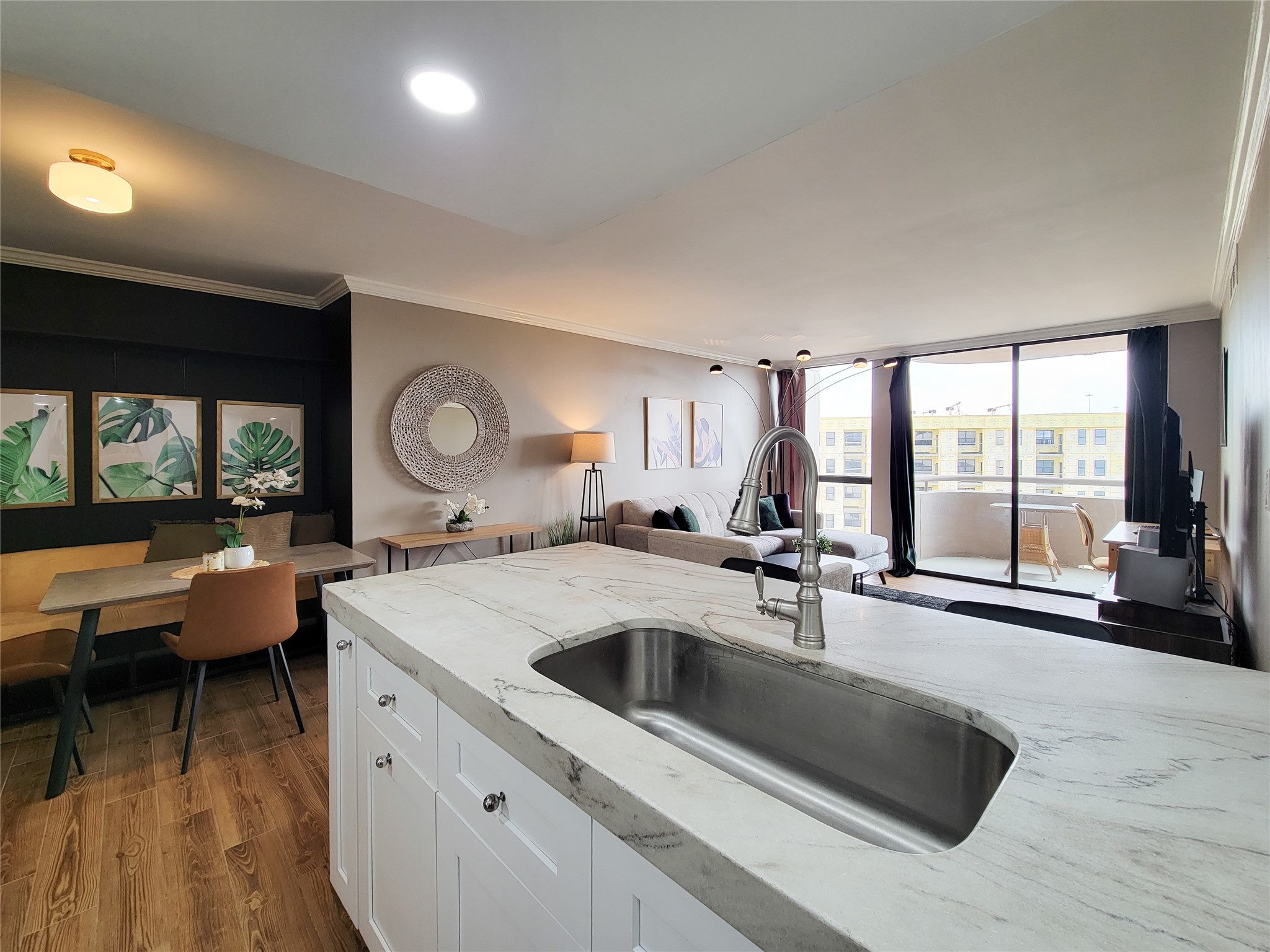 3525 Sage Road, Unit 908 Houston, TX 77056 - Photo 9 of 47