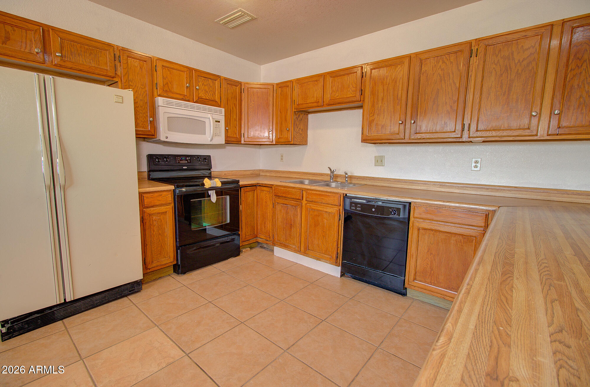 15047 South Moon Valley Road Arizona City, AZ 85123 - Photo 16 of 35 16