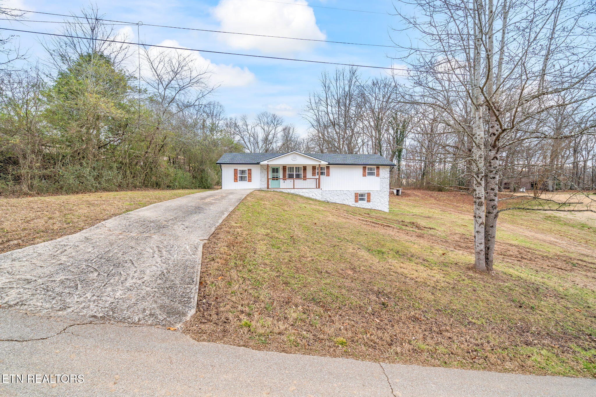 147 Casey Road Harriman, TN 37748 - Photo 2 of 36 4-web-or-mls-147 Casey Road-5