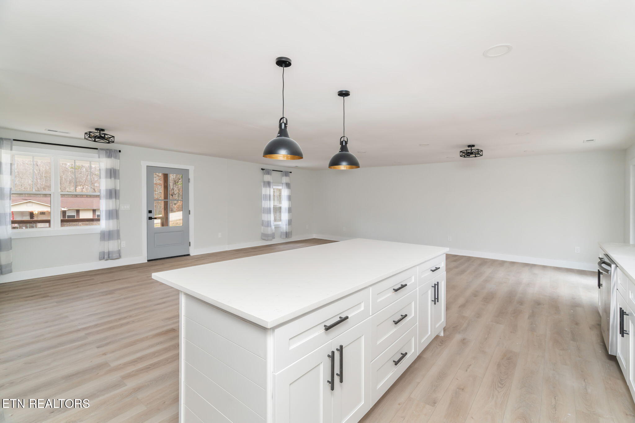 147 Casey Road Harriman, TN 37748 - Photo 10 of 36 15-web-or-mls-147 Casey Road-16